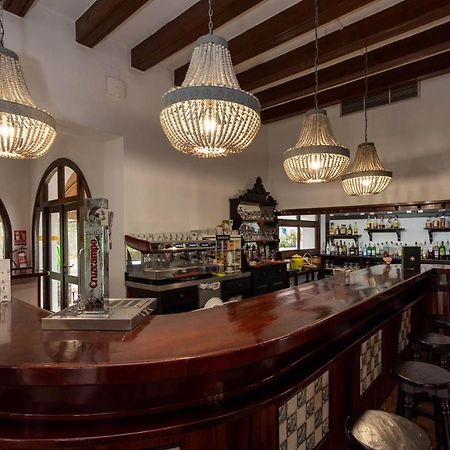 Tugasa Hotel Las Truchas El Bosque Bagian luar foto