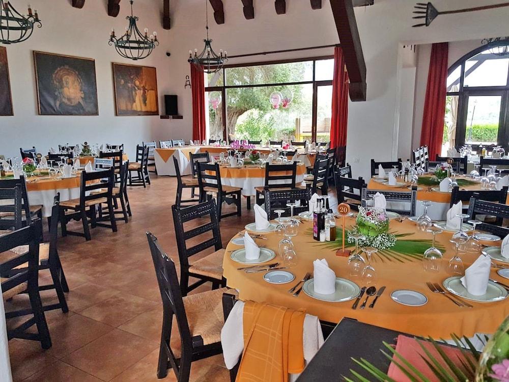 Tugasa Hotel Las Truchas El Bosque Bagian luar foto