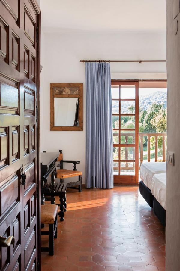 Tugasa Hotel Las Truchas El Bosque Bagian luar foto