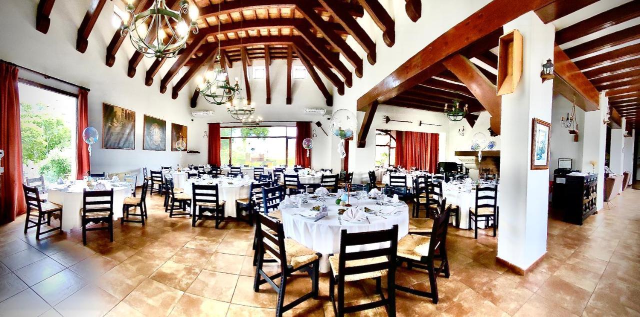 Tugasa Hotel Las Truchas El Bosque Bagian luar foto