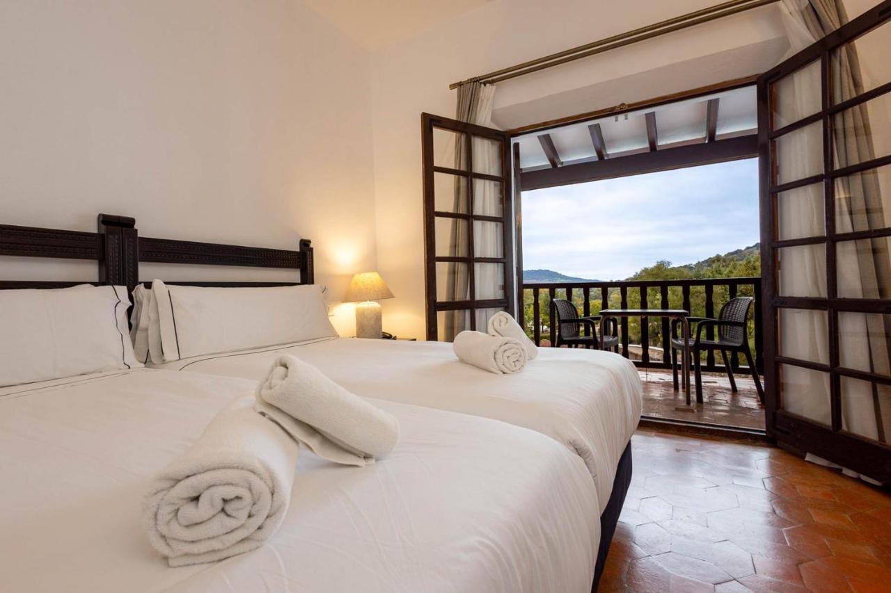 Tugasa Hotel Las Truchas El Bosque Bagian luar foto